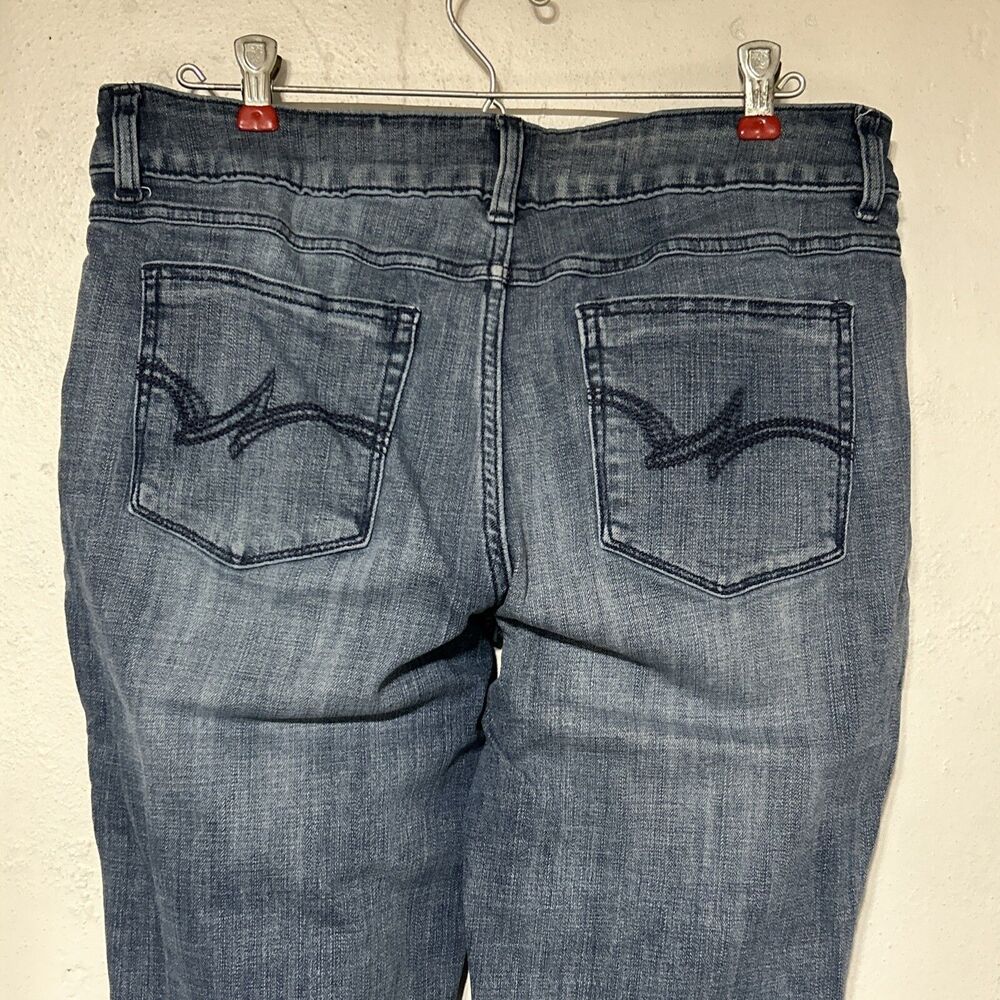 Wrangler Boot Cut Womens Jeans Medium Wash 13x30 Denim Stretch - Picture 7 of 14